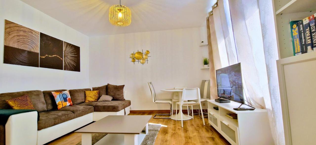Superbe Appartement Proche De Toutes Commodites. Clermont-Ferrand Exterior photo