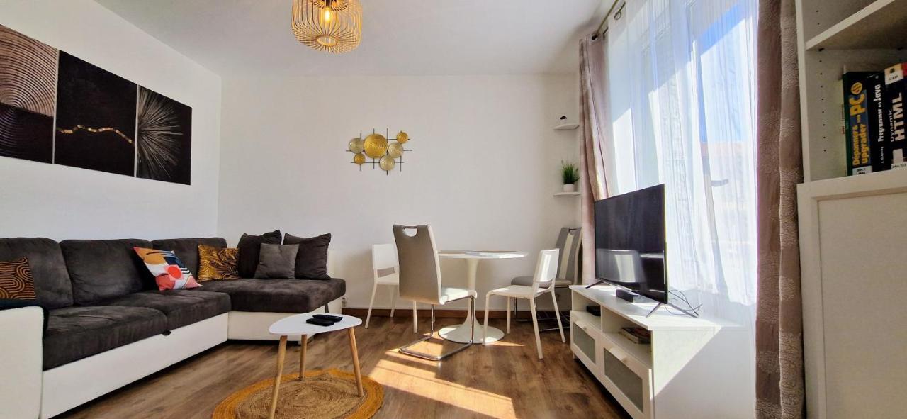 Superbe Appartement Proche De Toutes Commodites. Clermont-Ferrand Exterior photo